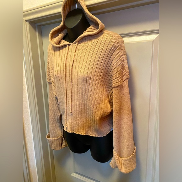 NASTY GAL Women’s Hooded Knit Cropped Sweater size M - Picture 3 of 11